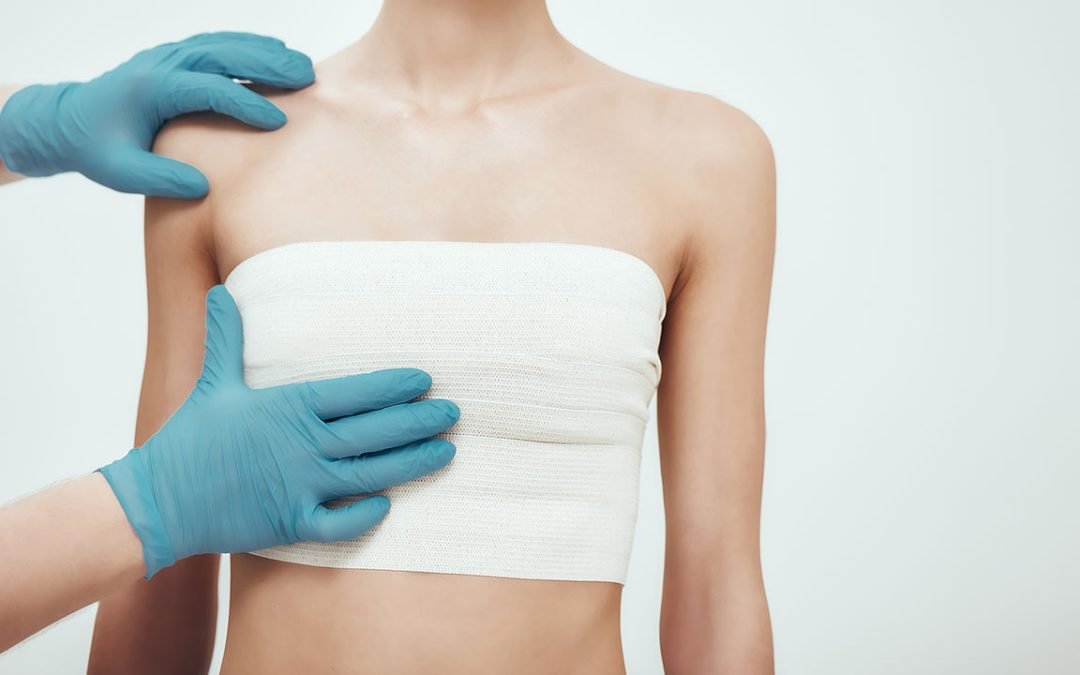 A importância da revisão da prótese de mama