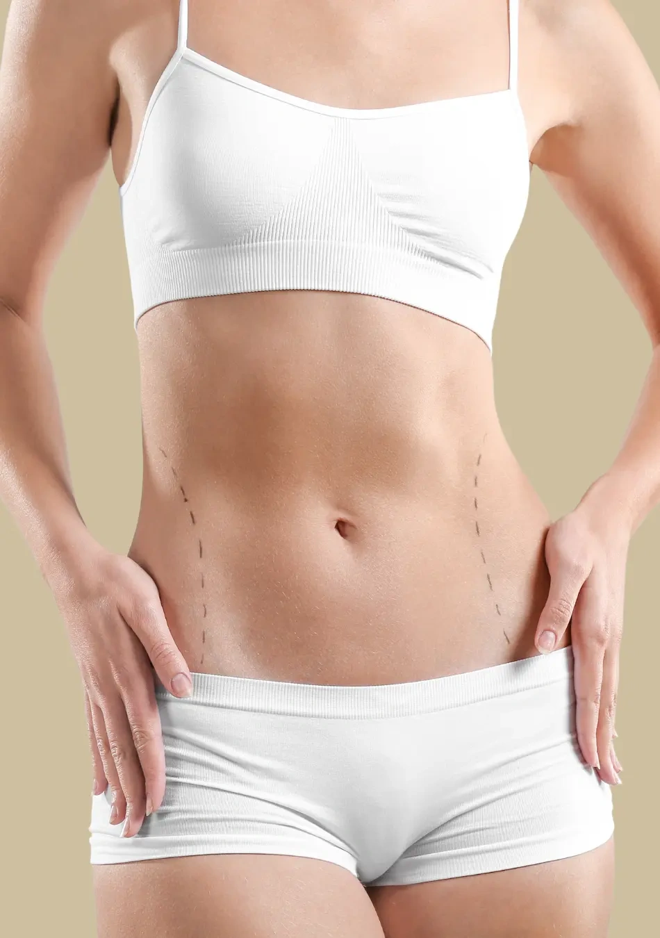 abdominoplastia-1 mulher se olhando no espelho